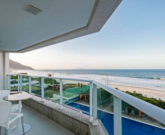 hotel-slaviero-ingleses-convention-apartamento-superior-frente-mar-11