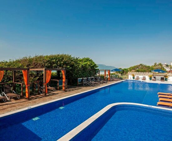 hotel-slaviero-ingleses-convention-piscina-2-2
